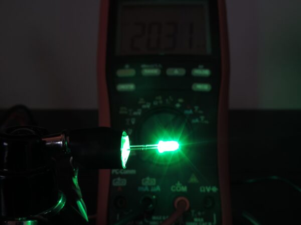 Dioda led 3mm zielona szmaragd przeźroczysta - pomiary